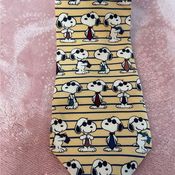 Peanuts Other - Peanuts Snoopy Dog Tie in Yellow and Black